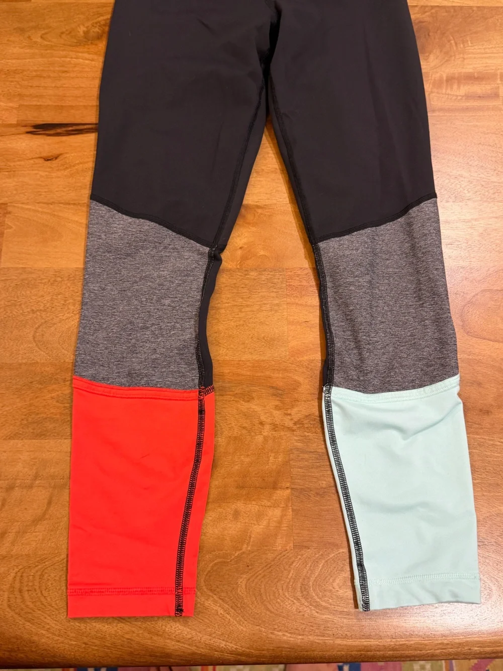 lululemon athletica Black Leggings with Grey, Coral & Mint Colorblock Size 4